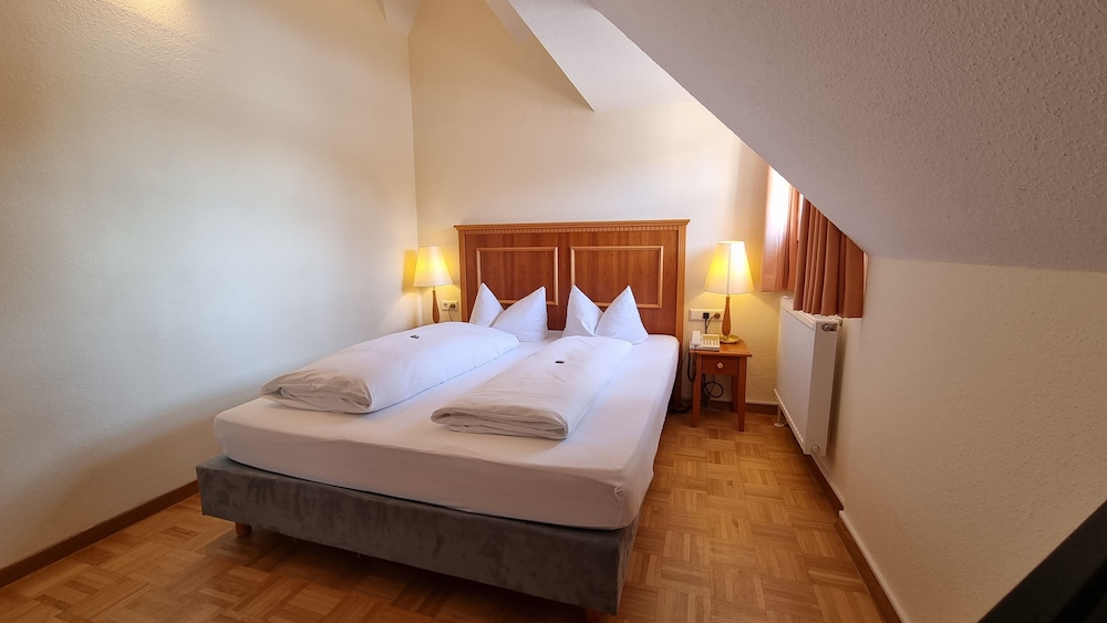 small double room with lake view, annex photo 1