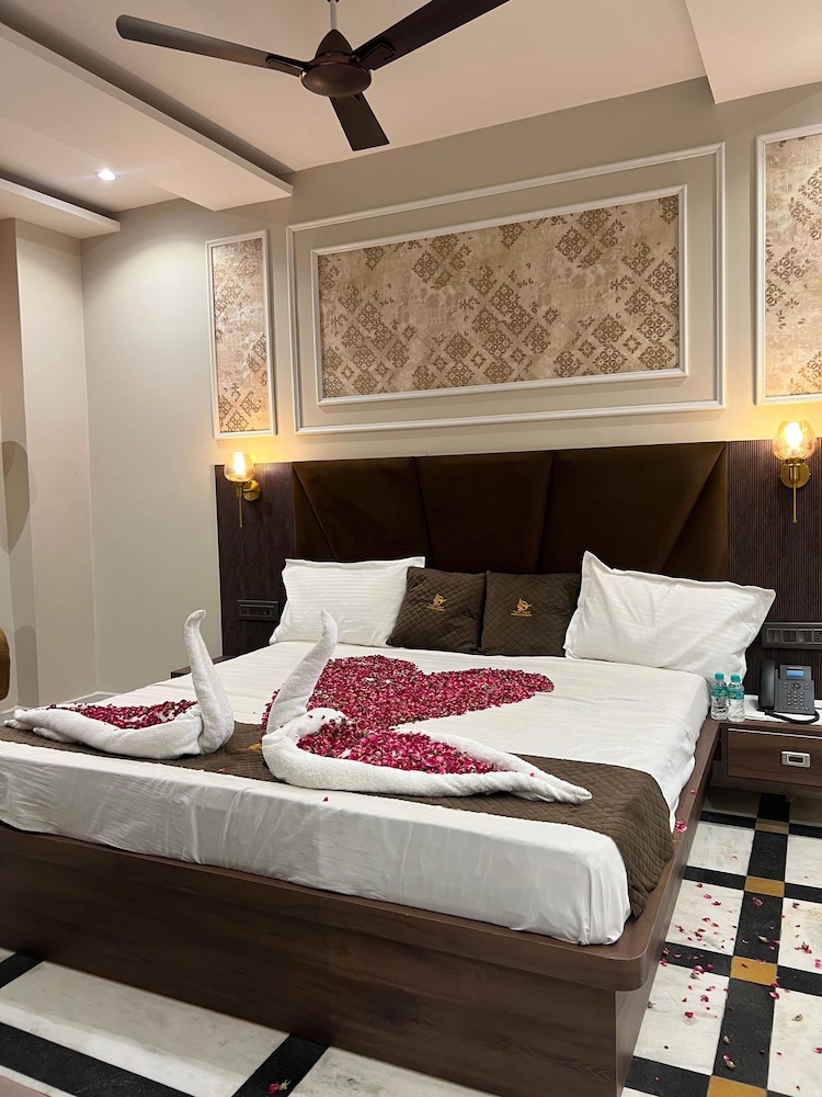 Deluxe Double Room photo 2