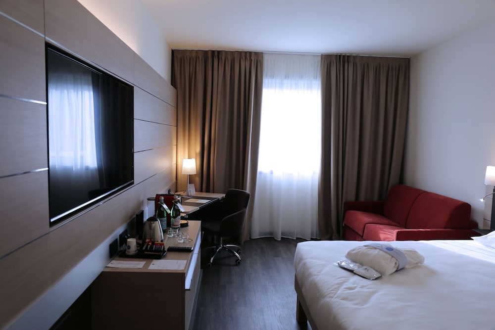 Executive Room, 1 King Bed with Sofa bed