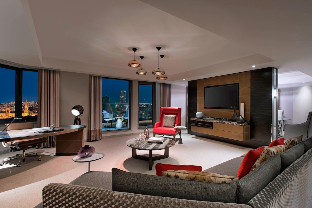 Executive Suite, 1 Bedroom - Photo 9