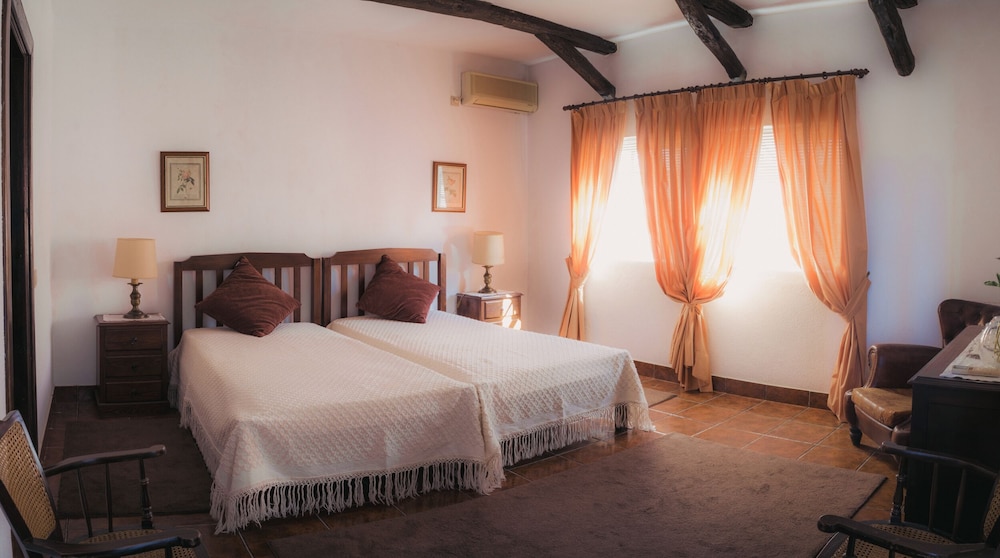 Twin Room, Mountain View
