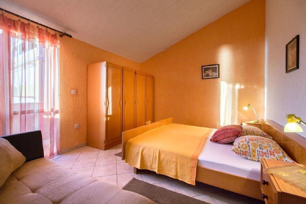 Apartment (Davorka - with sea view - A2(4+1))