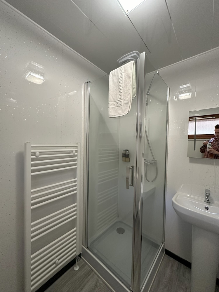 Twin Room, Ensuite (Room 21 Annex) photo 2
