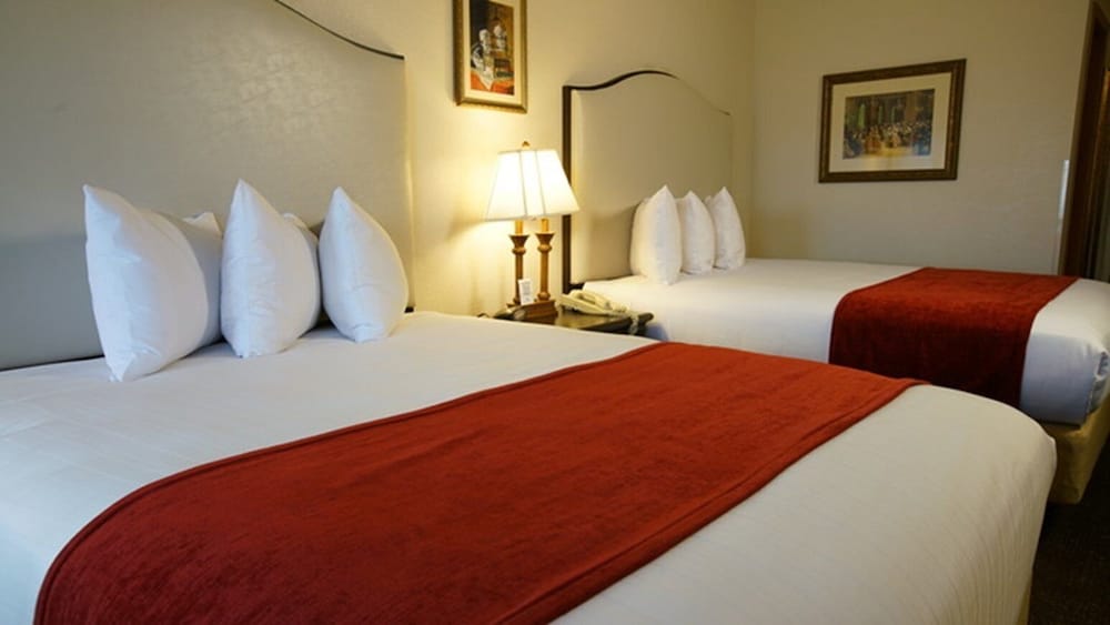 Deluxe Room, 2 Queen Beds (Pet Friendly) photo 2