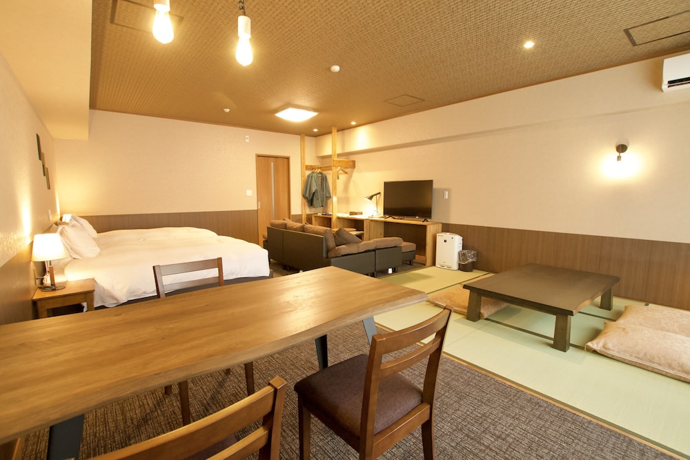 Japanese Western Superior Room with Shower Non Smoking photo 3