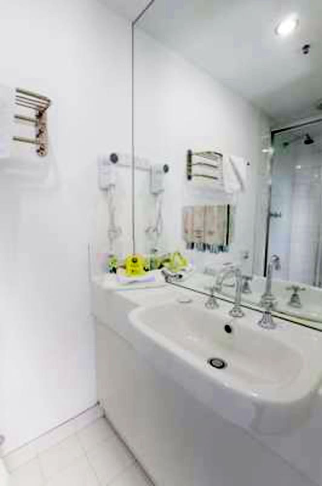 Miami Kingzip Room - Photo 12
