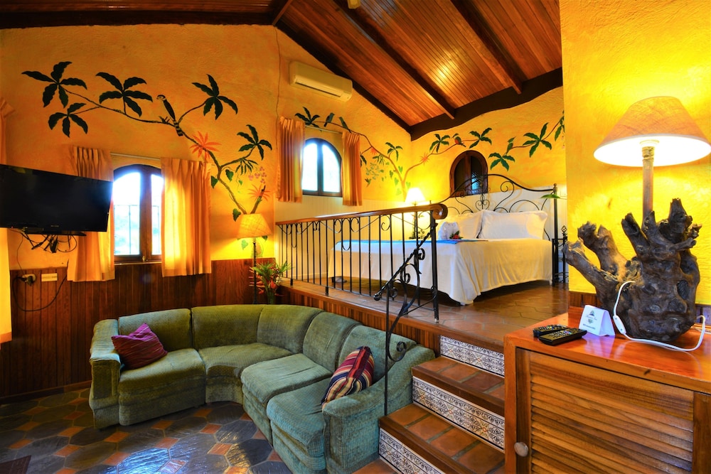 Villa Deluxe, 2 Habitaciones, Terraza, Vista al Jardín