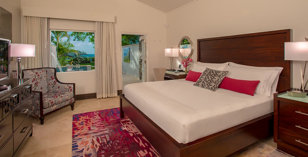Honeymoon Room, 1 Bedroom, Pool View (Honeymoon w/ Private Pool Sanctuary)