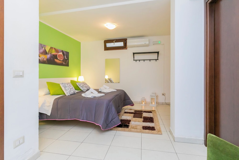 Habitación Doble Básica o con Dos Camas