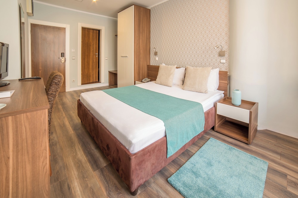 Economy Double or Twin Room