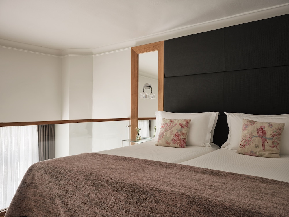 Suite, 1 Bedroom - Photo 7