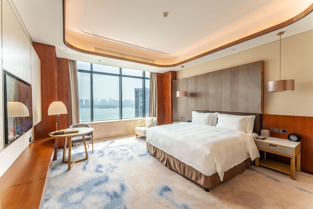 Suite, Multiple Beds, Non Smoking, Bay View (Yuzhou Bay View Suite)