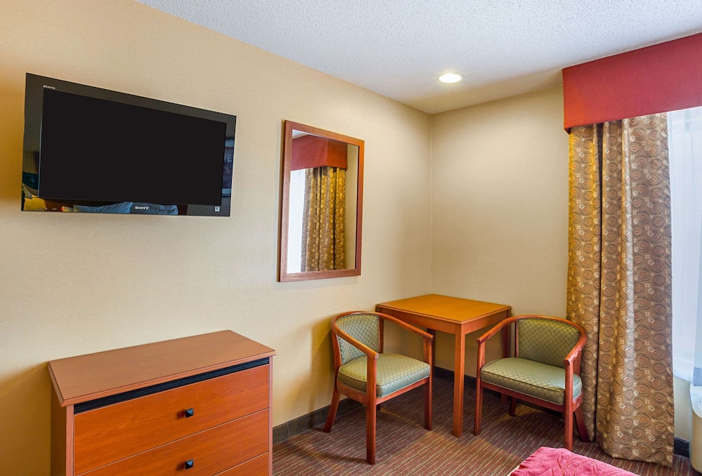Standard Room, 2 Double Beds, Non Smoking - Photo 4