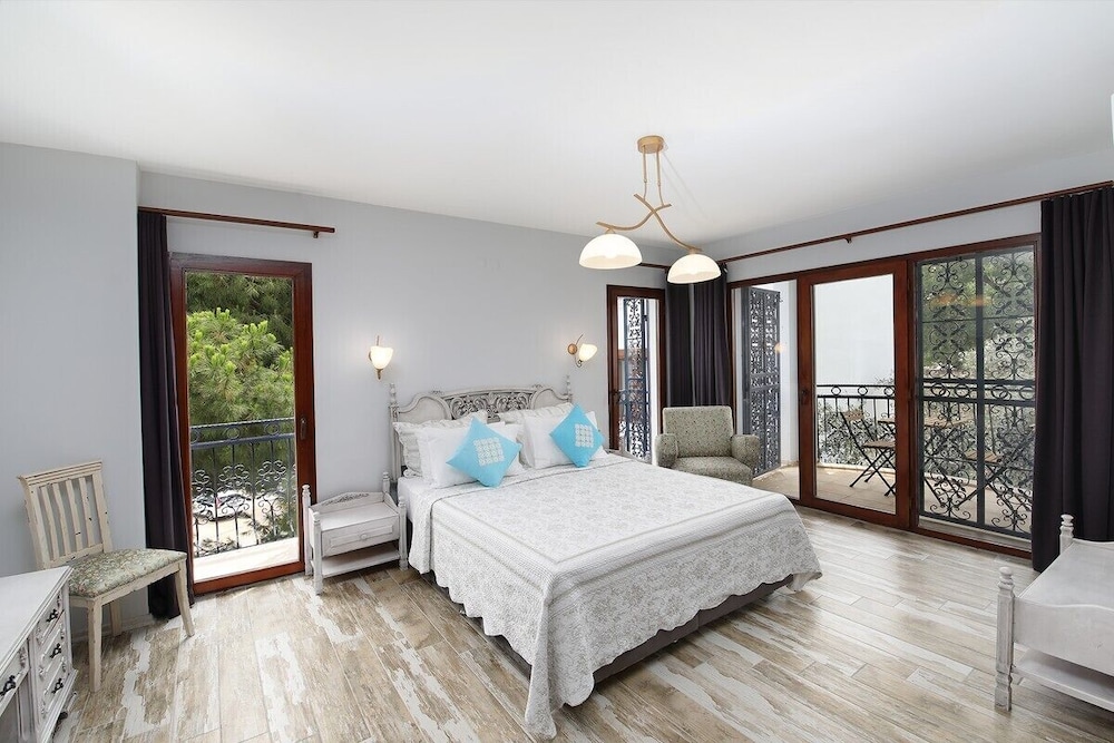 Deluxe Room, Garden View