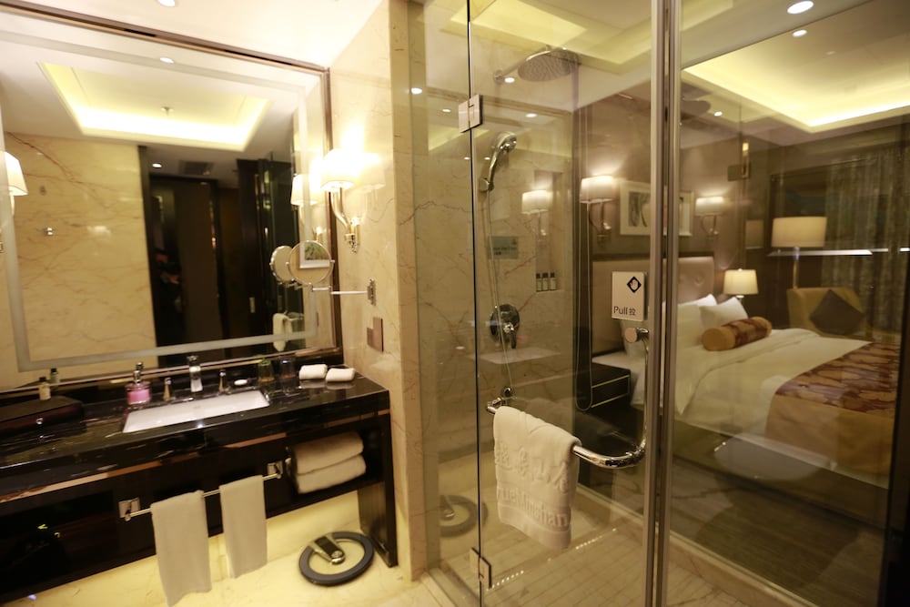 Twin Room, River View