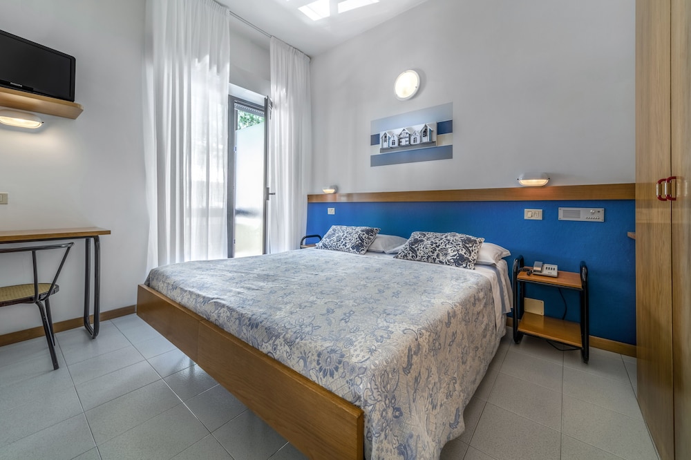 Double or Twin Room, Balcony photo 1