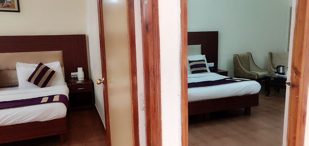 Family Room, 2 Bedrooms photo 3