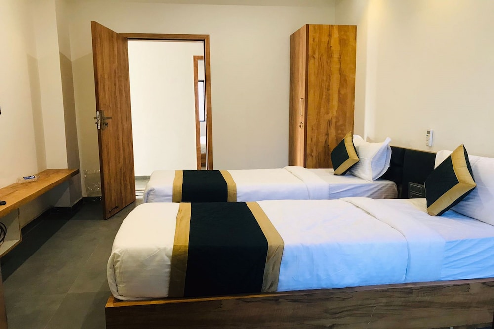 Deluxe Double Room - Photo 1