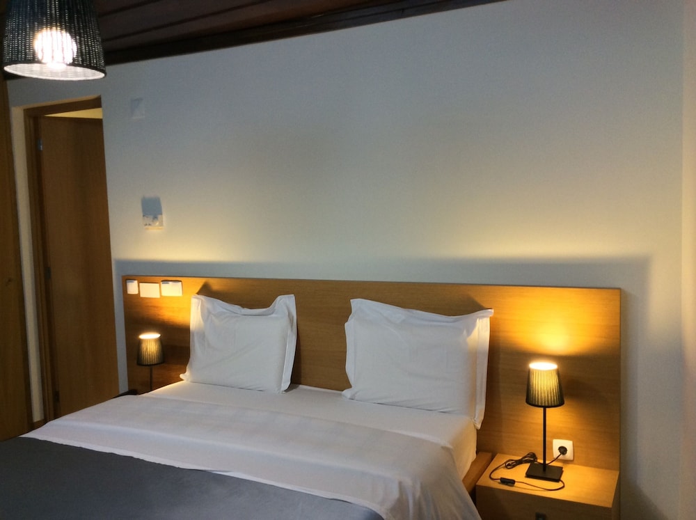 Standard Double Room - Photo 8