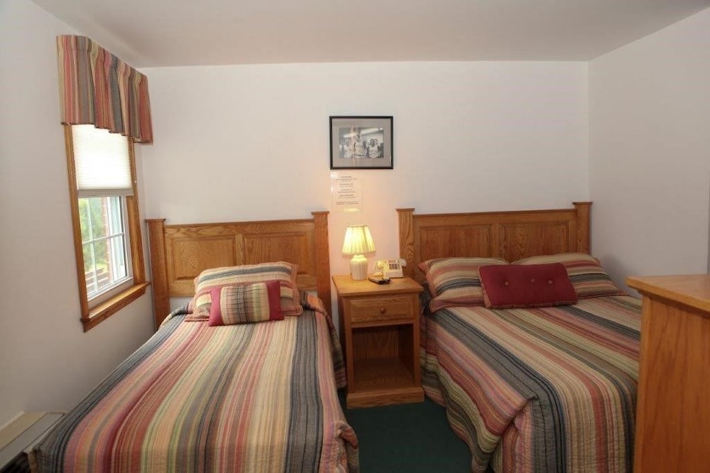 Room, 2 Double Beds photo 2