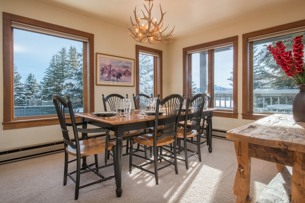 Teton Village Condos, 3 Bedrooms, 3 Bathrooms photo 2