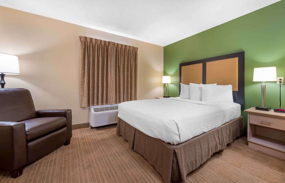 Studio, 1 Queen Bed, Non Smoking - Photo 1