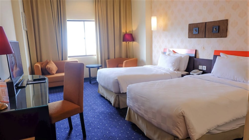 Deluxe Hotel Twin - Photo 2