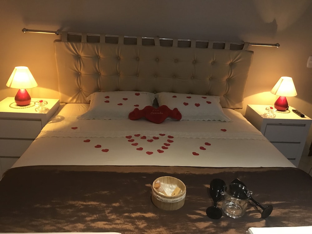 Luxury Suite, 1 King Bed, Non Smoking photo 1