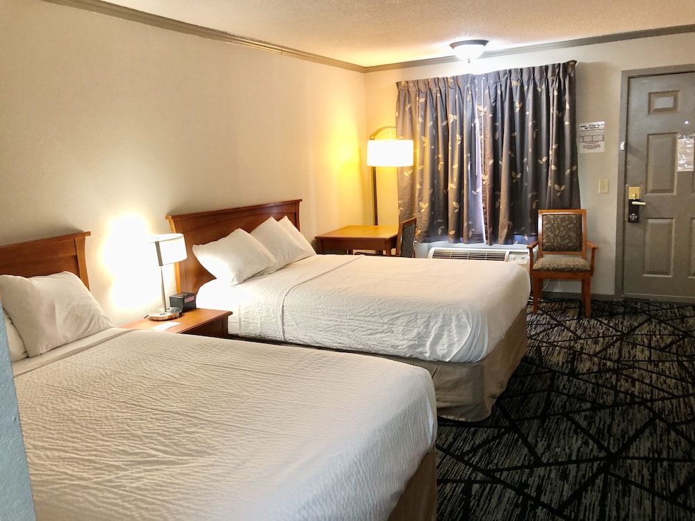 Room, 2 Double Beds, Accessible photo 1