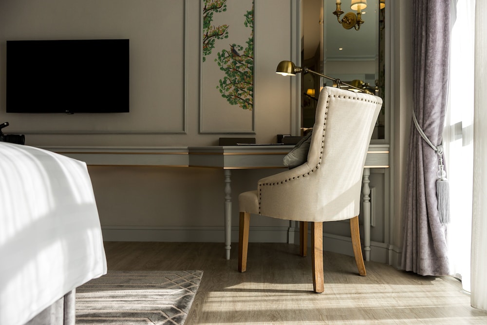 Premier Room