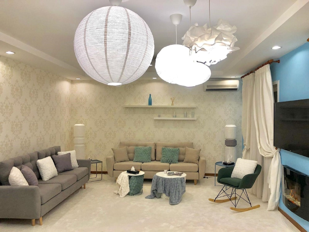 Premium Apartment, 2 Bedrooms, Pool Access, Courtyard View photo 1