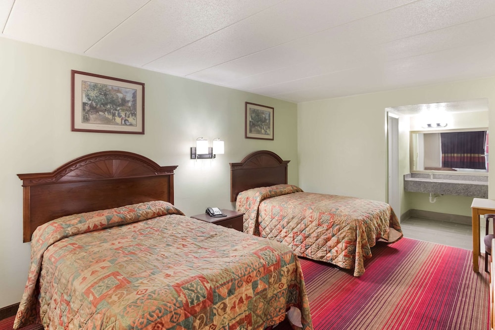 Standard Room, 2 Double Beds, Smoking