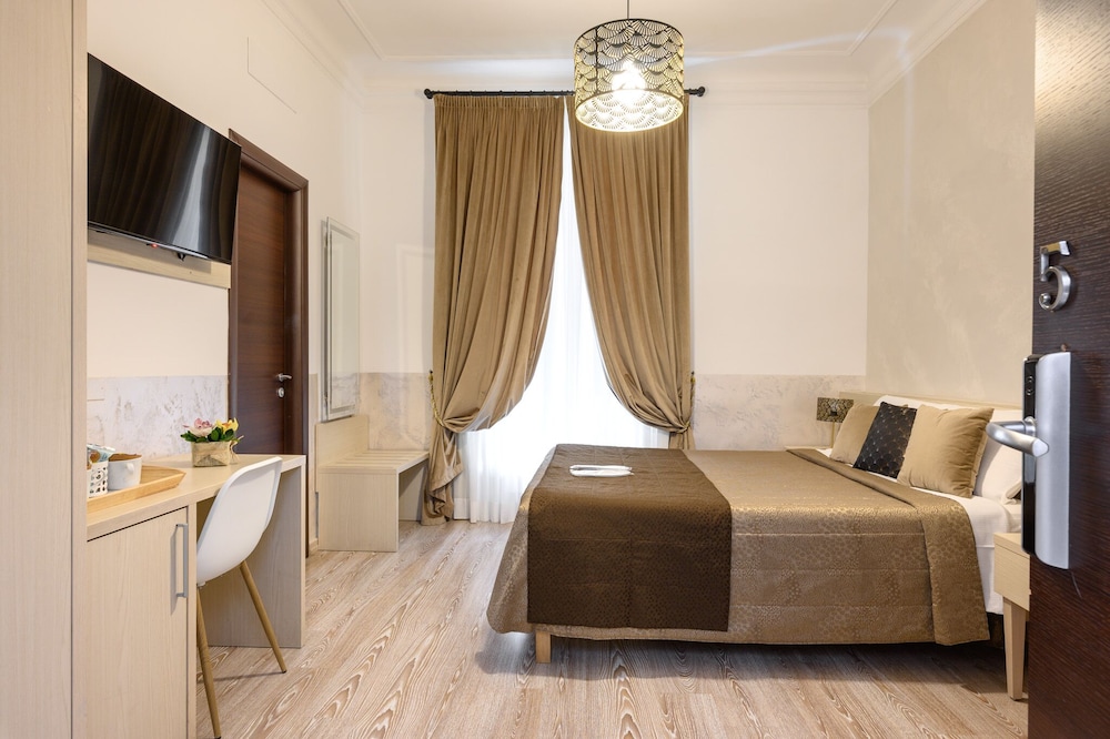 Deluxe Double or Twin Room photo 1