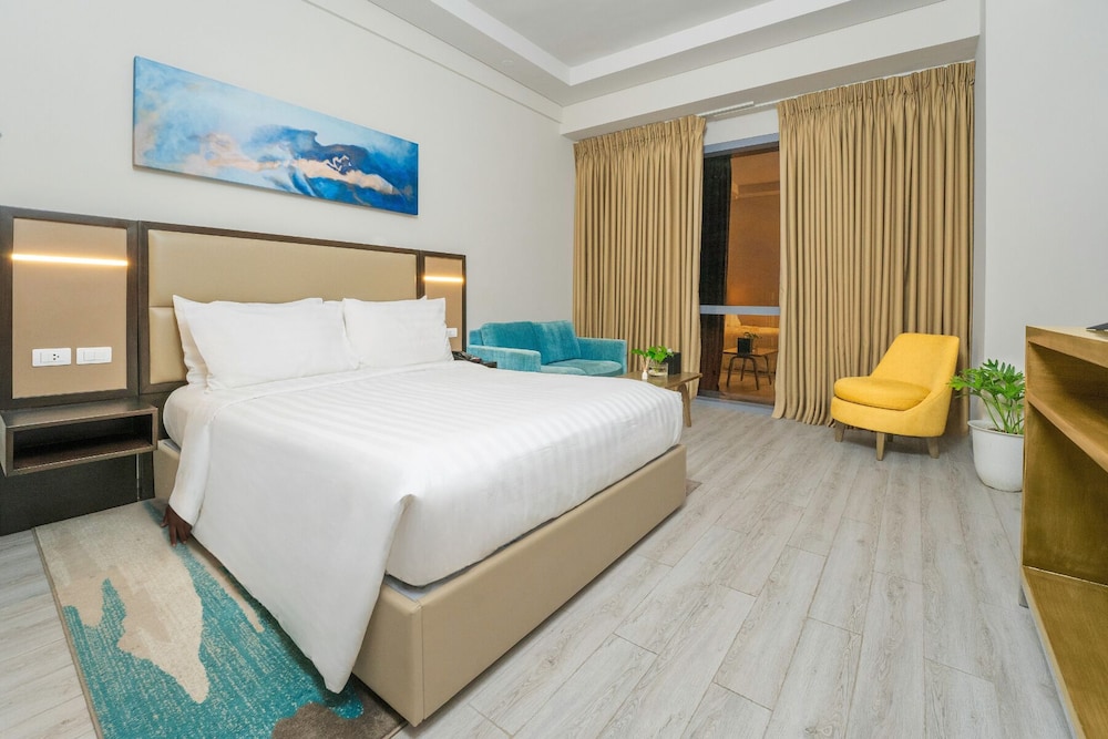 Cozy Premier Room near Mactan Newtown Beach & Airport