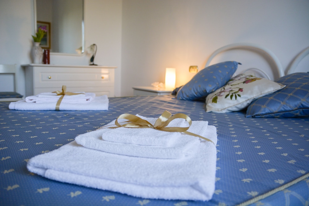 Classic Double Or Twin Room, Private Bathroom (External) photo 3