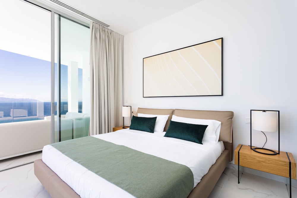 Suite, 2 Bedrooms, Sea View, Corner (C5.2)