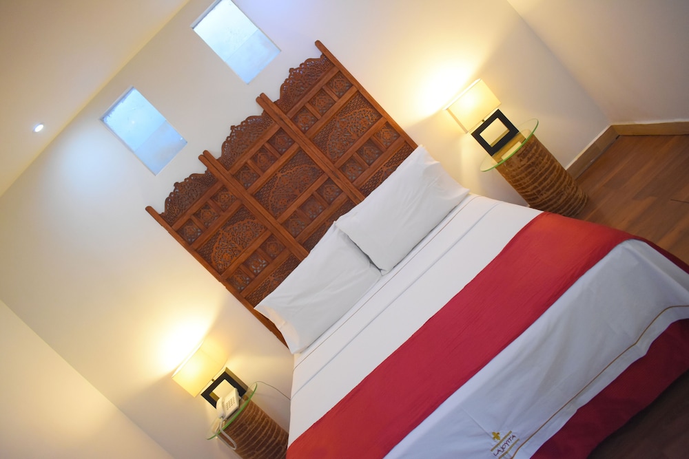 Superior Room, 1 Queen Bed, Garden Area (Jacaranda) photo 3