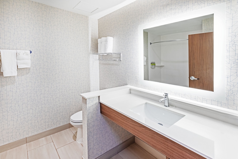 Standard Room, 2 Queen Beds, Accessible (Communications) - Photo 4