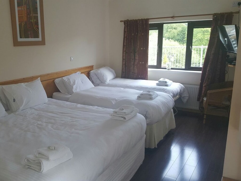 Superior Quadruple Room, Ensuite (River View)