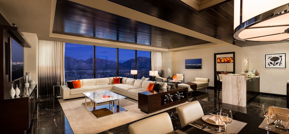 Luxury Suite, 1 Bedroom - Photo 1