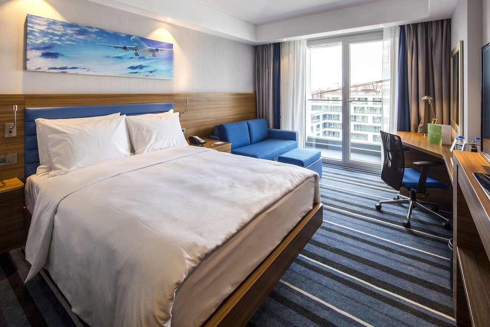 Room, 1 Queen Bed with Sofa bed, Non Smoking, City View