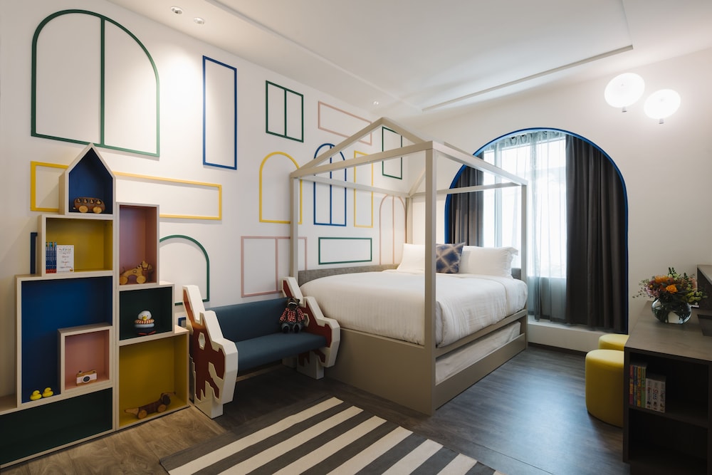 Family Suite 1 King + 1 Bunkbed photo 1