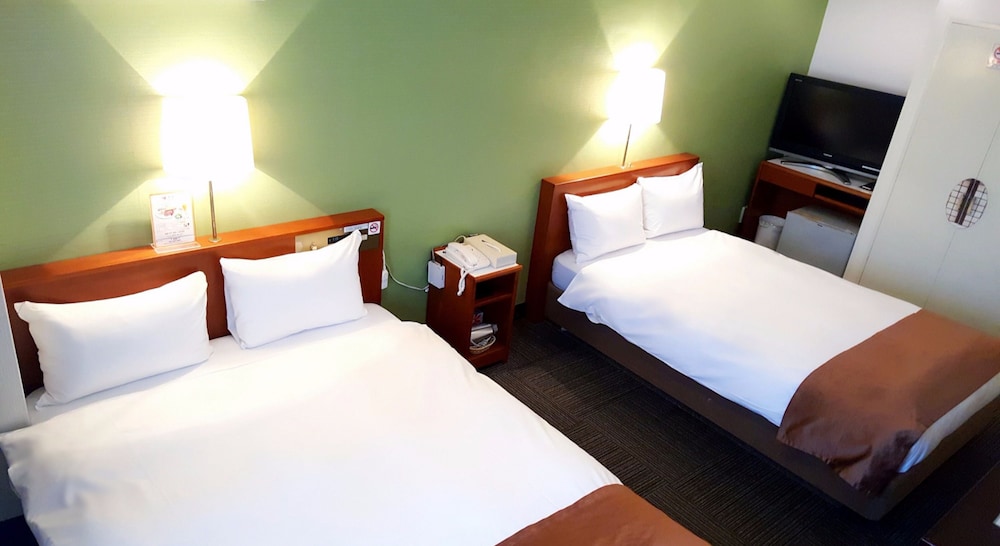 [Short Stay Plan] Standard Twin Room (2 Double Beds)(Check-In After 10pm), Non Smoking photo 1