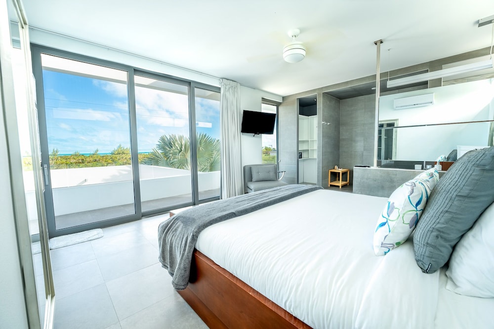 Luxury Villa, 2 Bedrooms photo 3