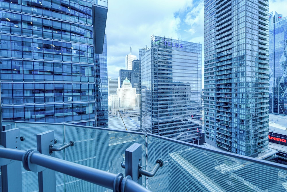 Premier Apartment thumbnail 5