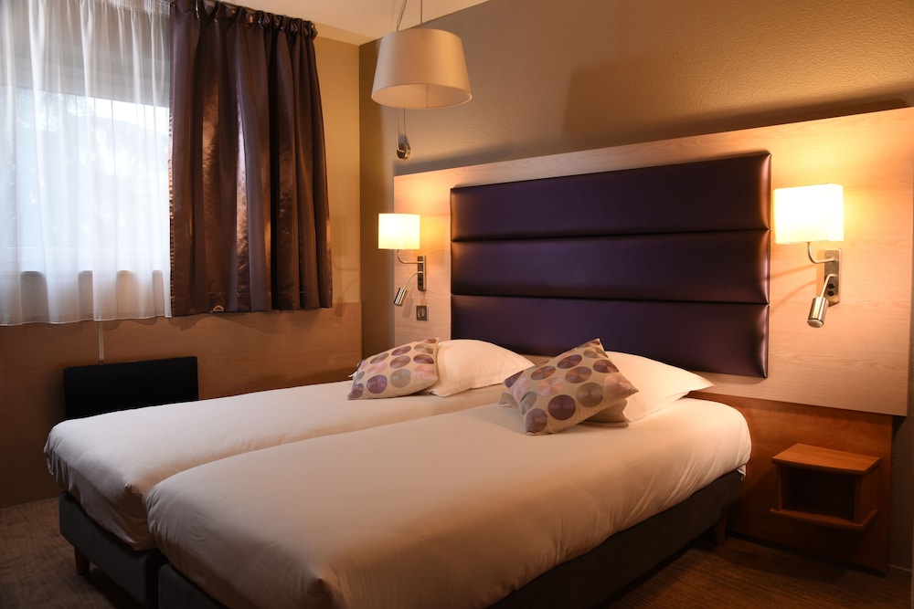 Standard Double or Twin Room photo 3