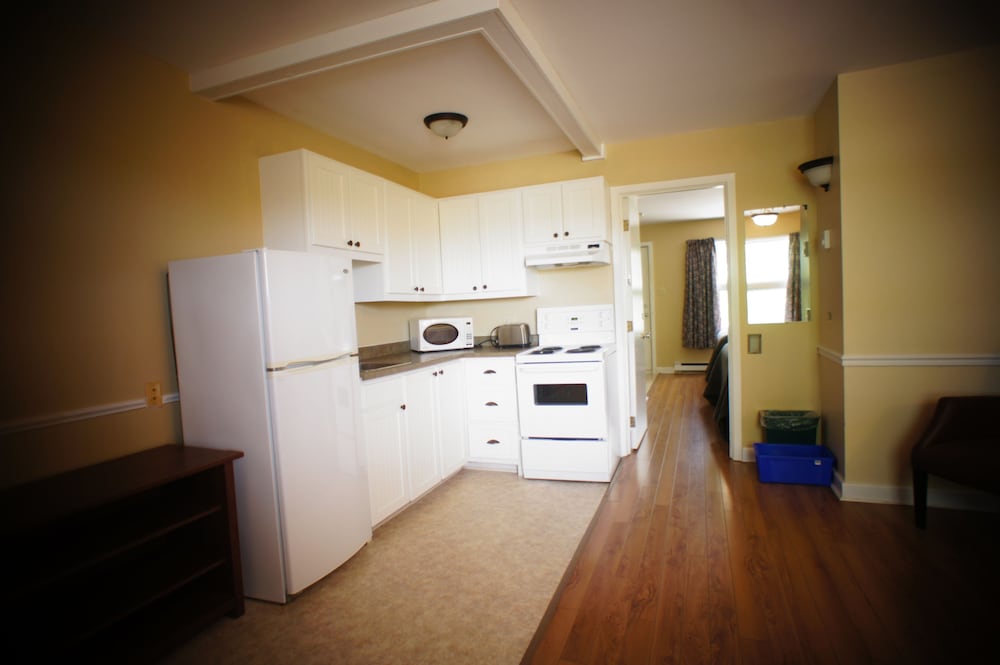 Suite, 2 Double Beds, Non Smoking, Kitchen photo 3