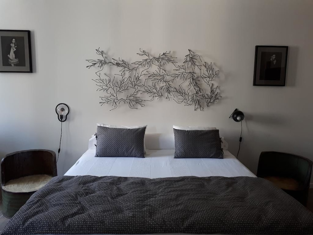 Classic Double Room, City View photo 3