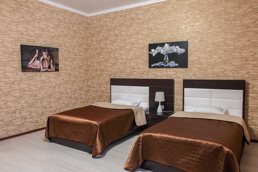 Standard Double or Twin Room, 1 Queen Bed photo 2