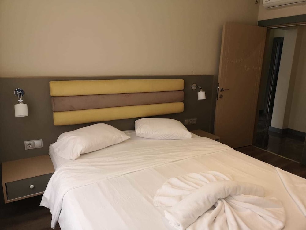 Apartment, 2 Bedrooms, Sea View photo 1